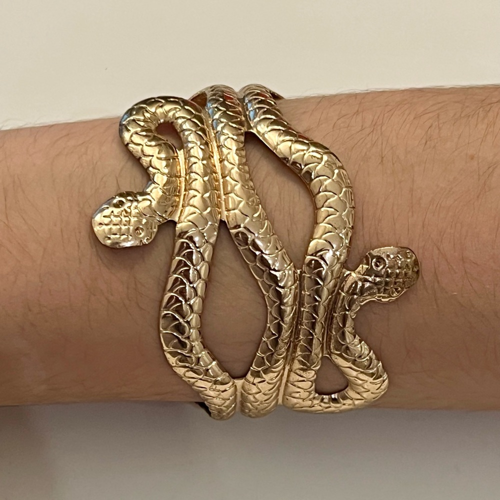 Beautiful cleopatra bracelet